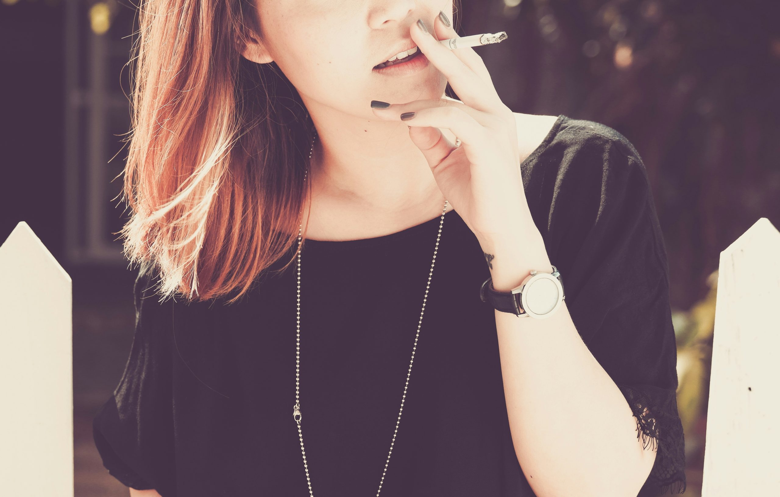 why do you smack cigarette packs How To Pack A Pack Of Cigarettes