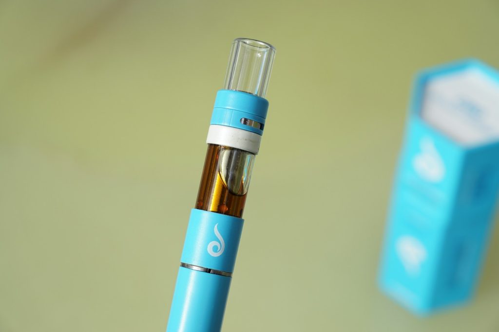 Airline Rules for Carrying and Using Vaping Devices